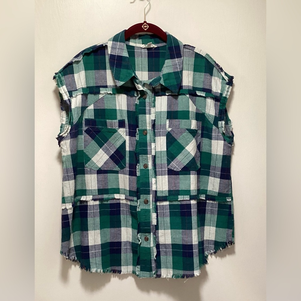 Easel Oversized Plaid Sleeveless Button-Up Shirt